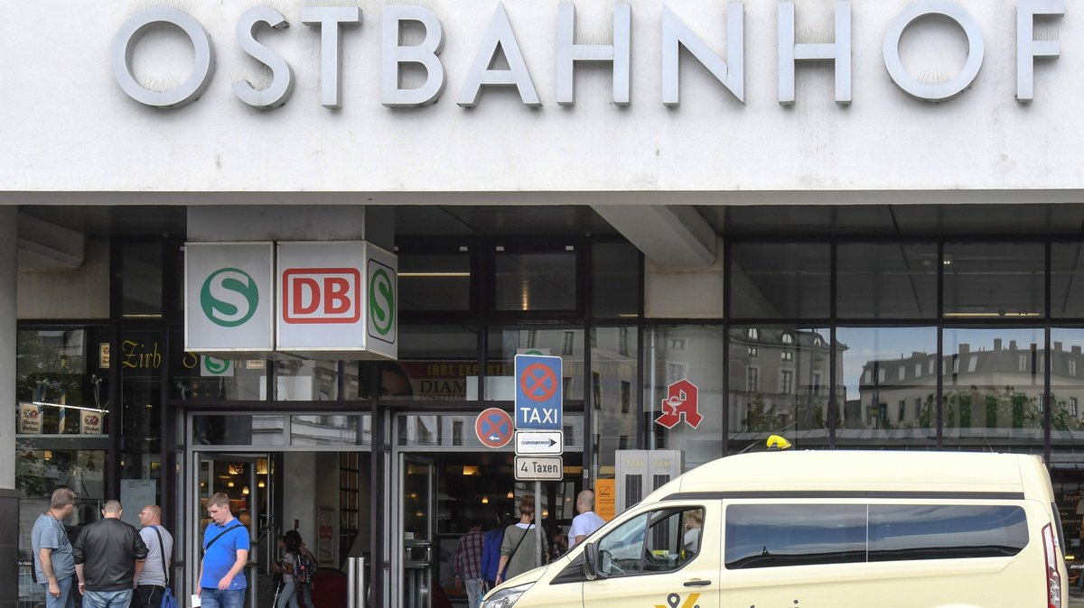 Erneute Rettungsaktion an Aufzug im Münchner Ostbahnhof