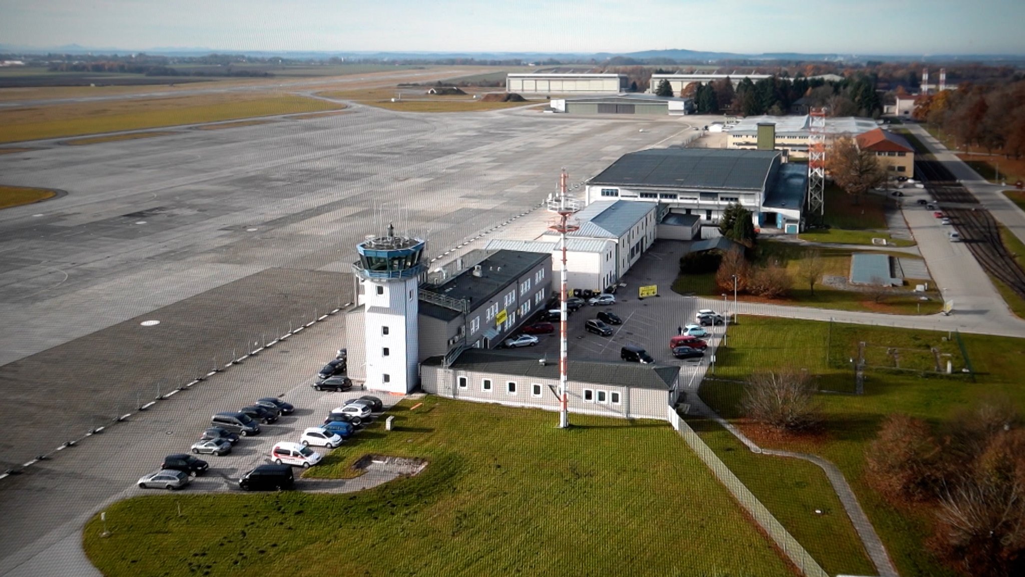 Seit dem Abzug der Bundeswehr überlegen Penzing und Landsberg was mit dem ehemaligen Fliegerhorst passieren soll.