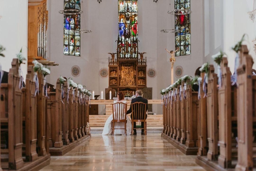 Symbolbild: Hochzeit in einer Kirche