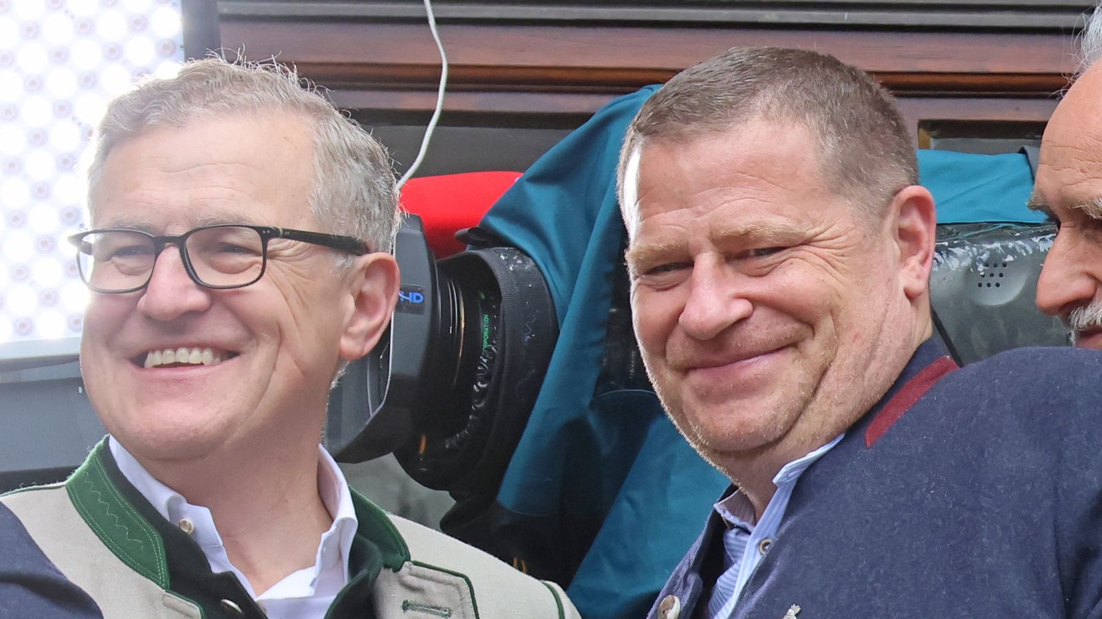 Photo: br.de Sportvorstand Max Eberl (r.) und Vorstandsvorsitzender Jan-Christian Dreesen