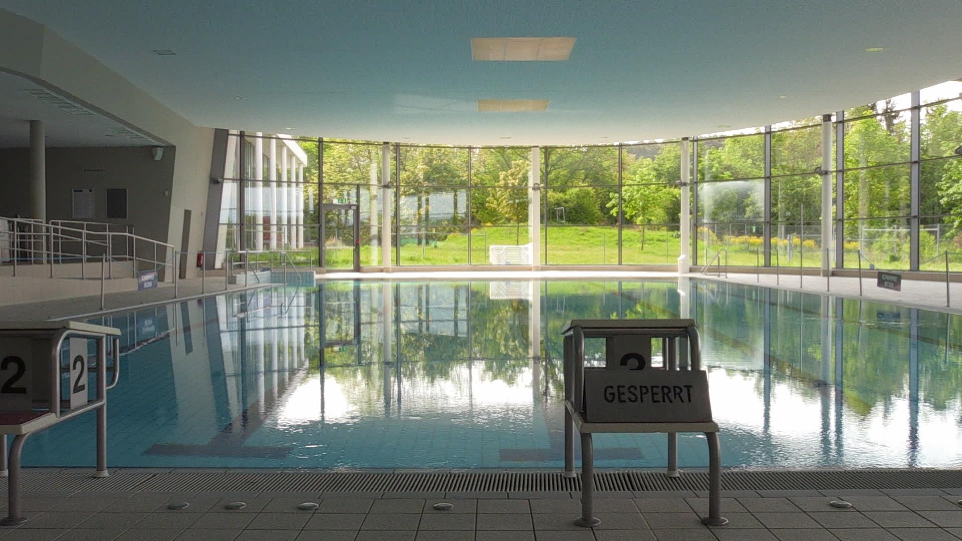 Ein Schwimmbecken im Wonnemar in Marktheidenfeld