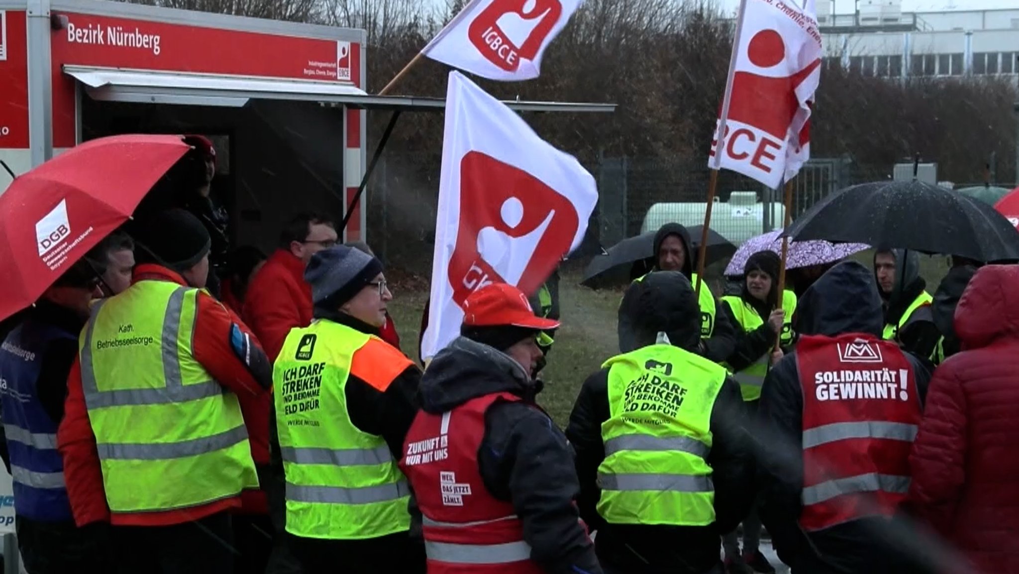 Protest gegen Playmobil-Werkschließung.
