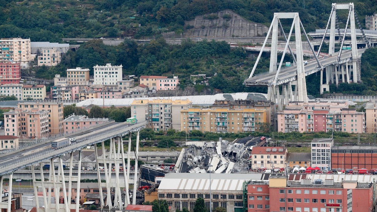 Archivbild (2018): Genua, Blick auf dieeingestürzte Autobahnbrücke Morandi.
