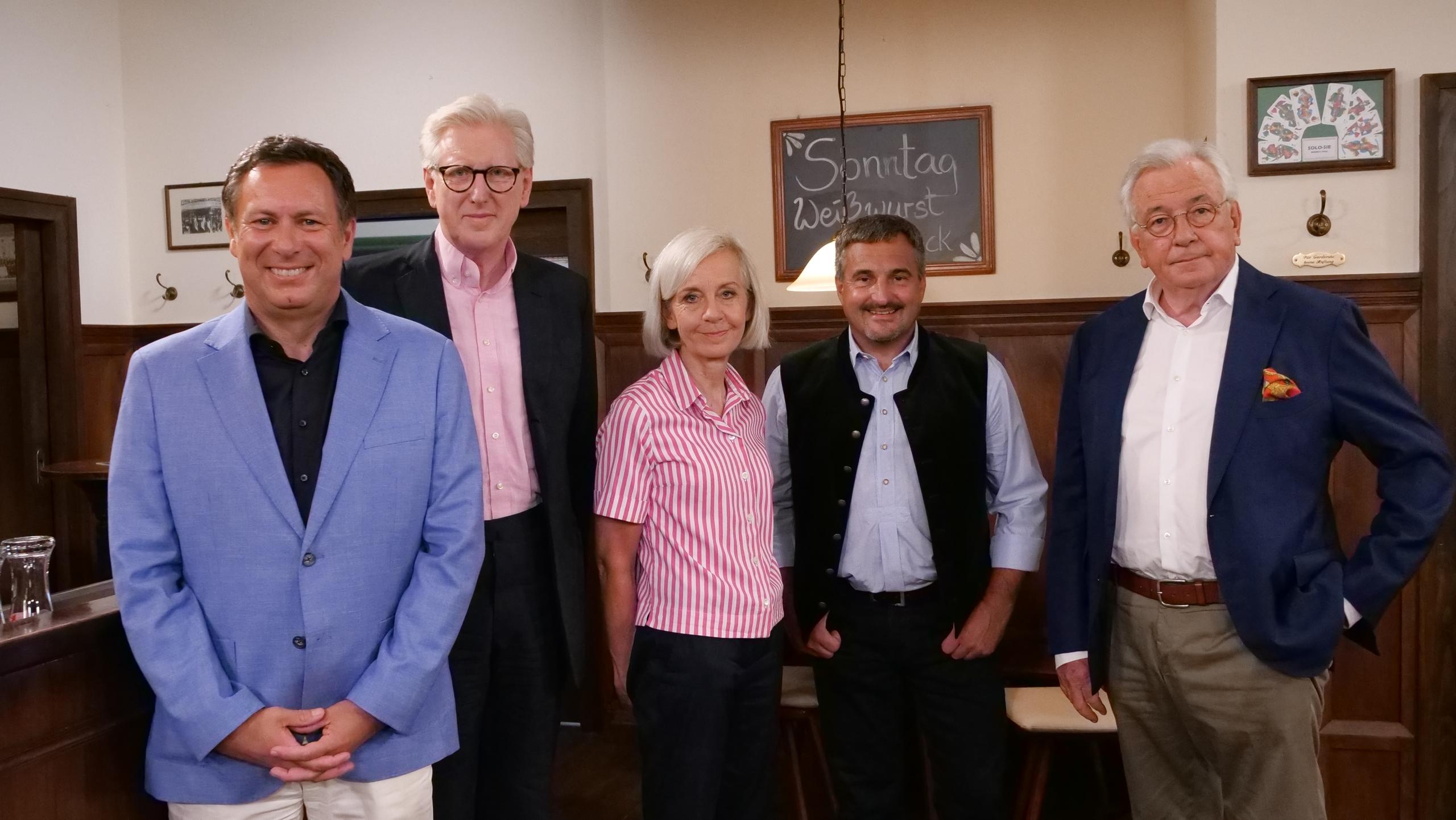 Klaus Bogenberger, Theo Koll, Ursula Münch, Georg Hackl und Hans-Werner Kilz (v.l.n.r.) 