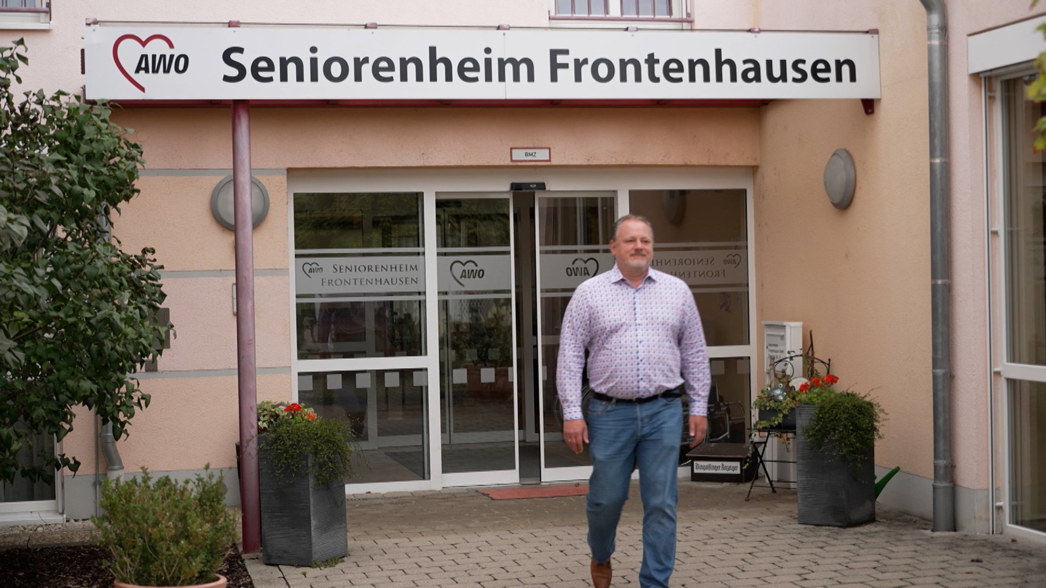 Eingang zum Seniorenheim in Frontenhausen