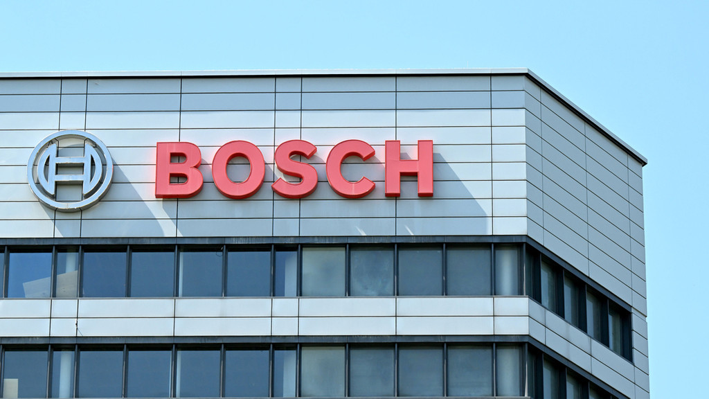 Das Logo des Industriekonzerns Bosch | Bild: dpa-Bildfunk/Bernd Weißbrod Das Logo des Industriekonzerns Bosch