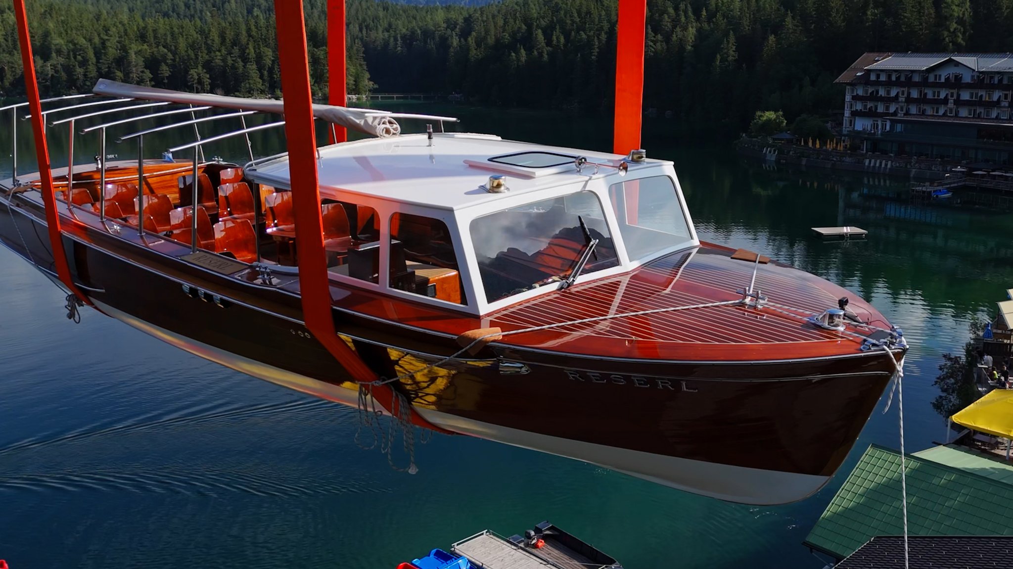 Ausflugsboot "Reserl" ist zurück am Eibsee