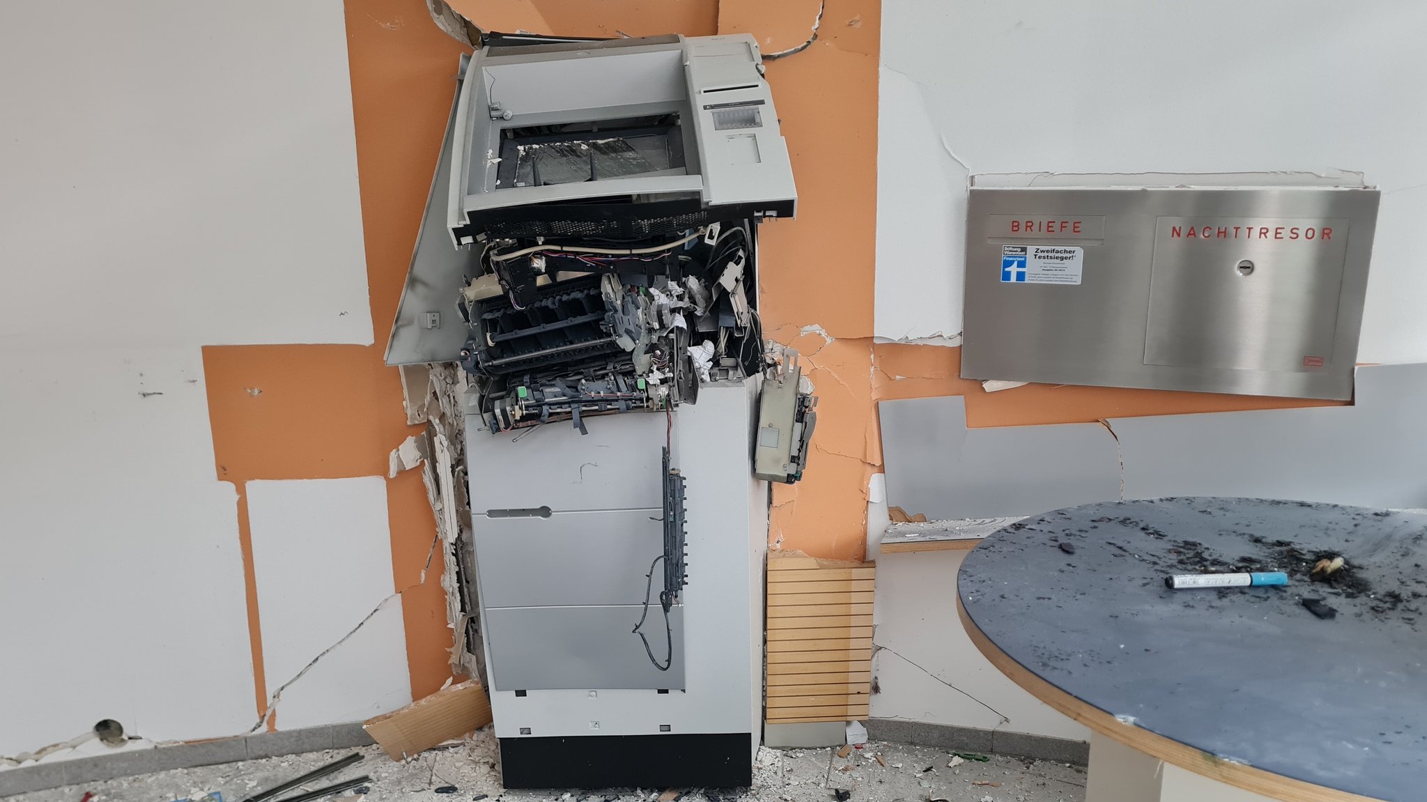 Gesprengter Geldautomat in Ehekirchen