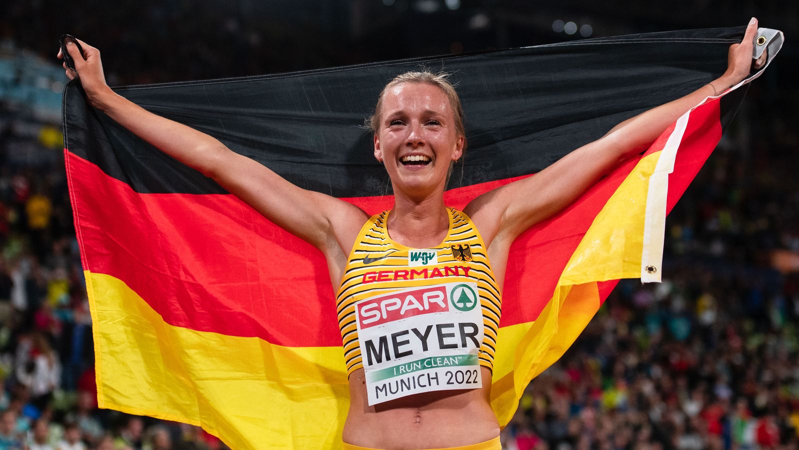 Lea Meyer wint sensationeel zilver op de 3000 meter horden