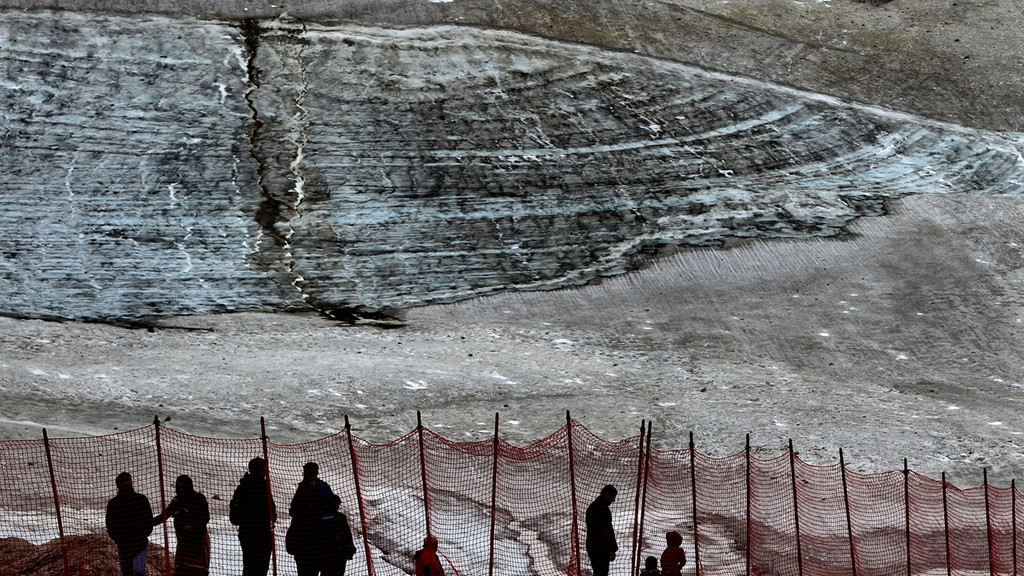 Schneeferner Gletscher 2014 | Bild: picture-alliance/dpa Schneeferner Gletscher 2014