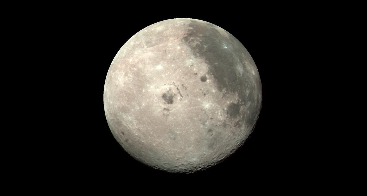 2012 filmten die Raumsonden der GRAIL-Mondmission erstmals die Rückseite des Mondes.