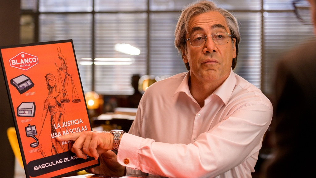 xGibt sich jovial, schielt aber nur nach neuen jungen Praktikantinnen und Auszeichnungen: Javier Bardem in "Der perfekte Chef" (Filmszene). | Bild: Alamode Film xGibt sich jovial, schielt aber nur nach neuen jungen Praktikantinnen und Auszeichnungen: Javier Bardem in "Der perfekte Chef" (Filmszene).