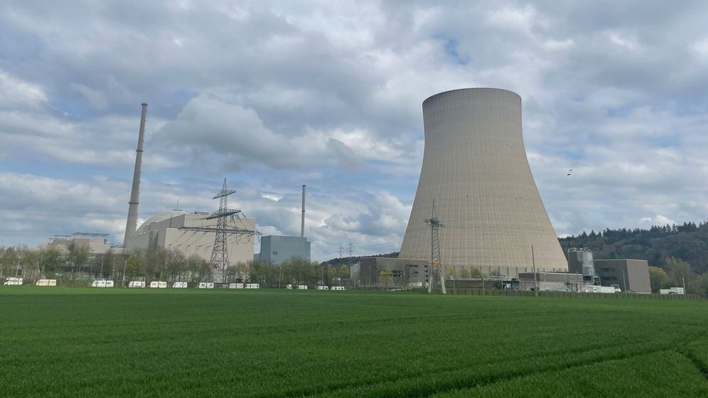 Abgeschaltetes Atomkraftwerk  | Bild:BR/Michael Buchner