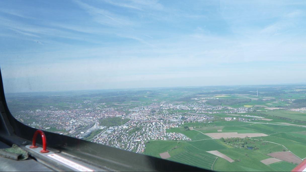 Blick aus dem Flugzeug der Luftbeobachter
