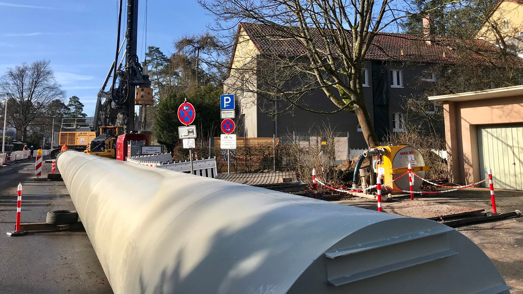 Der Hochleistungsenergiepfahl vor dem Einbau