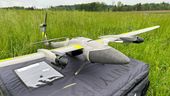Die Drohne mit "Mini-Kühlschrank" an Bord zum Transport von Blutproben | Bild:BR/Katharina Häringer