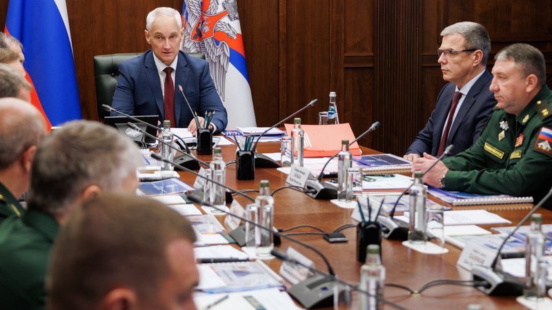 Am 27. August im russischen Verteidigungsministerium | Bild: Dmitri Kharichkov/Picture Alliance Am 27. August im russischen Verteidigungsministerium