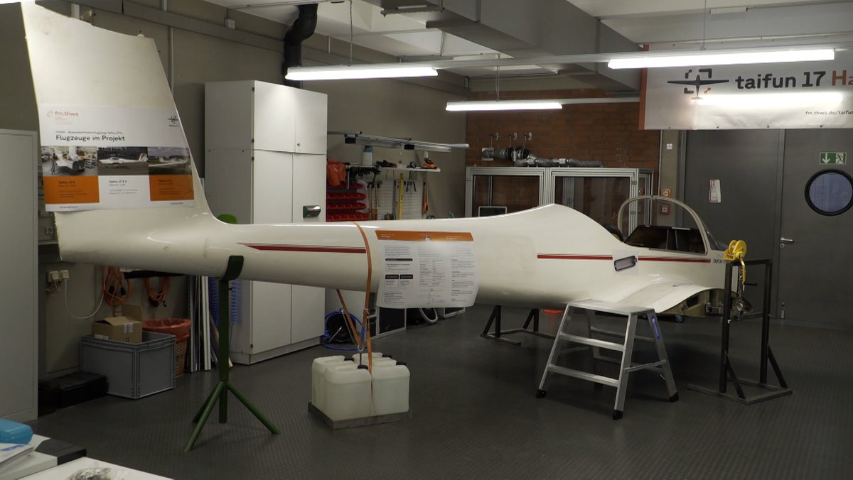 Der Prototyp eines Wasserstoff-Flugzeugs in der TH Schweinfurt