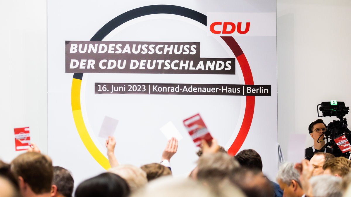 Kleiner Parteitag: Wohin steuert die CDU?