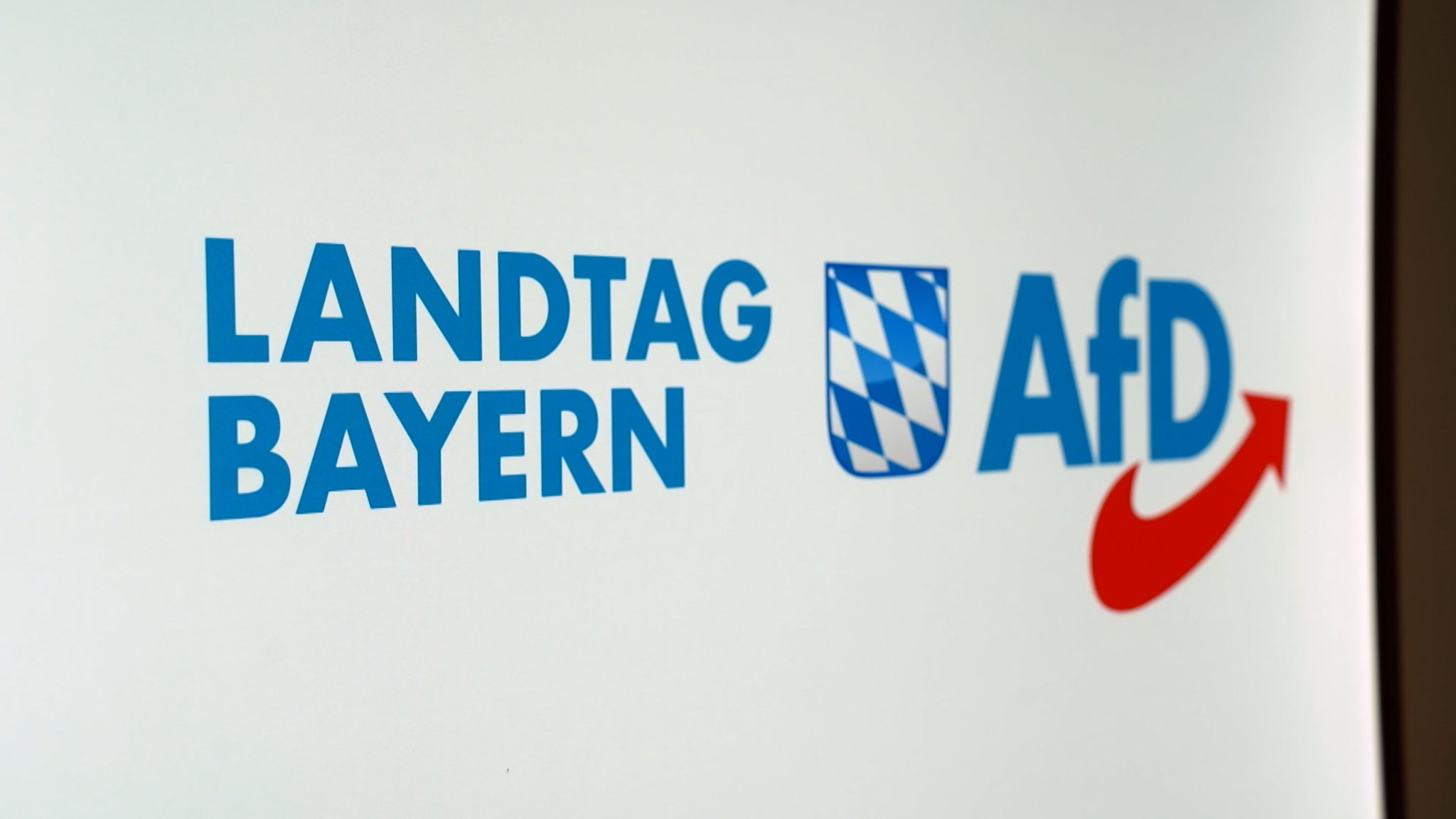 Der AfD-Parteivorstand soll im Maximilianeum eine Sitzung abgehalten haben, obwohl der Landtag nicht für Parteizwecke genutzt werden darf. | Bild: Bayerischer Rundfunk 2026 Der AfD-Parteivorstand soll im Maximilianeum eine Sitzung abgehalten haben, obwohl der Landtag nicht für Parteizwecke genutzt werden darf.