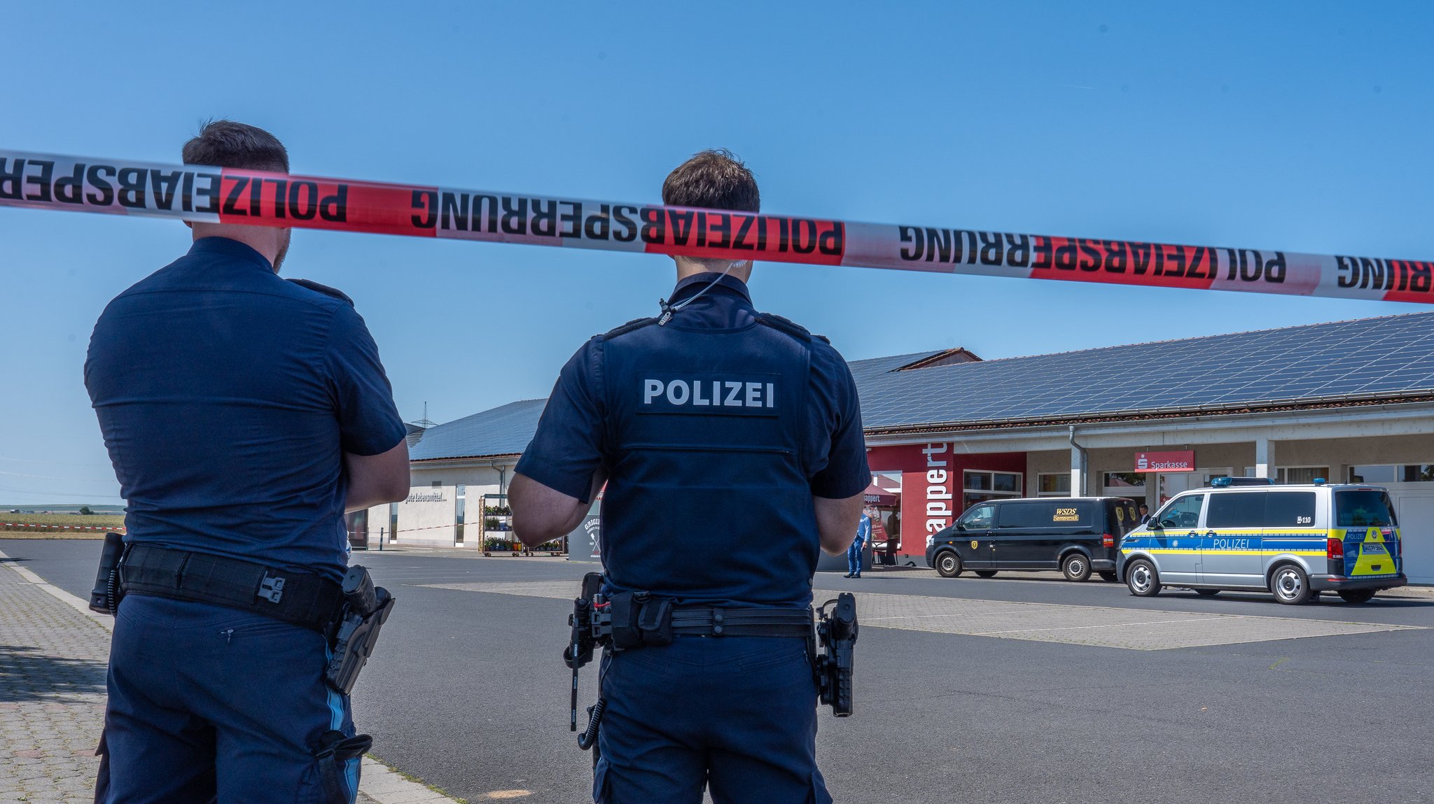 Blick auf den Tatort in Unterspiesheim, einem Gemeindeteil von Kolitzheim (Lkr. Schweinfurt) | Bild: News5 Blick auf den Tatort in Unterspiesheim, einem Gemeindeteil von Kolitzheim (Lkr. Schweinfurt)