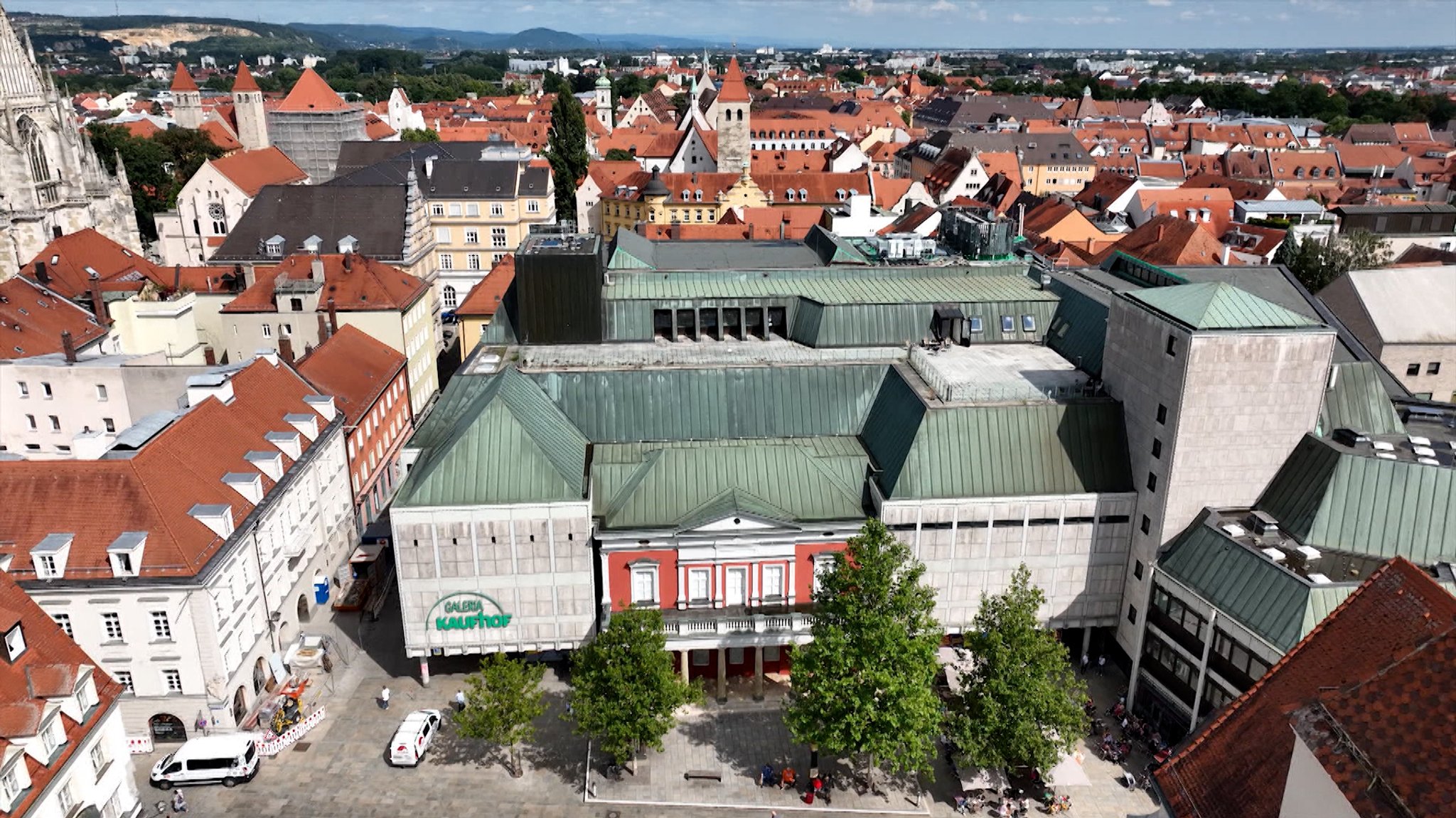 Kaufhaus inmitten der Regensburger Innenstadt