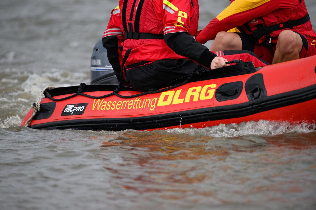 Großeinsatz der Polizei Kind ertrinkt in Würzburg im Main BR24
