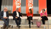 (v.l.) Thomas Rudner (SPD), Jean Asselborn, Paula Gundi (Jusos), Maria Noichl (SPD), diskutieren über die Zukunft Europas | Bild:Irene Esmann/BR