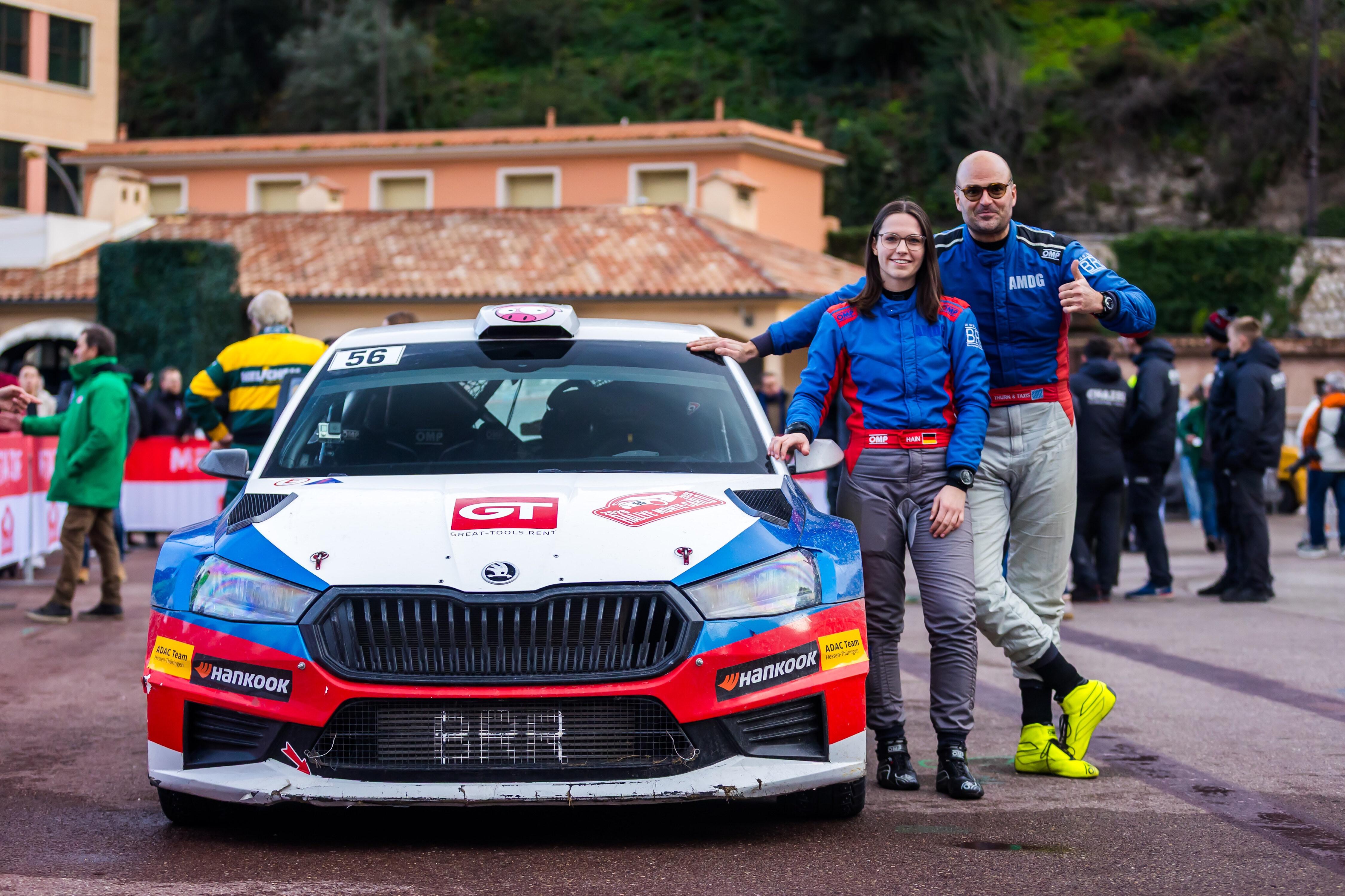 Albert von Thurn und Taxis (r) auf einem Foto während der Rallye in Monte Carlo mit Beifahrerin Jara Hain. 