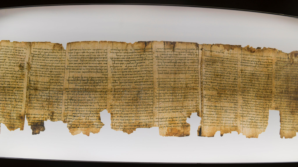 Vor 75 Jahren entdeckt, aber wesentlich älter: Die Schriftrollen von Qumran, heute ausgestellt im Israel-Museum in Jerusalem.