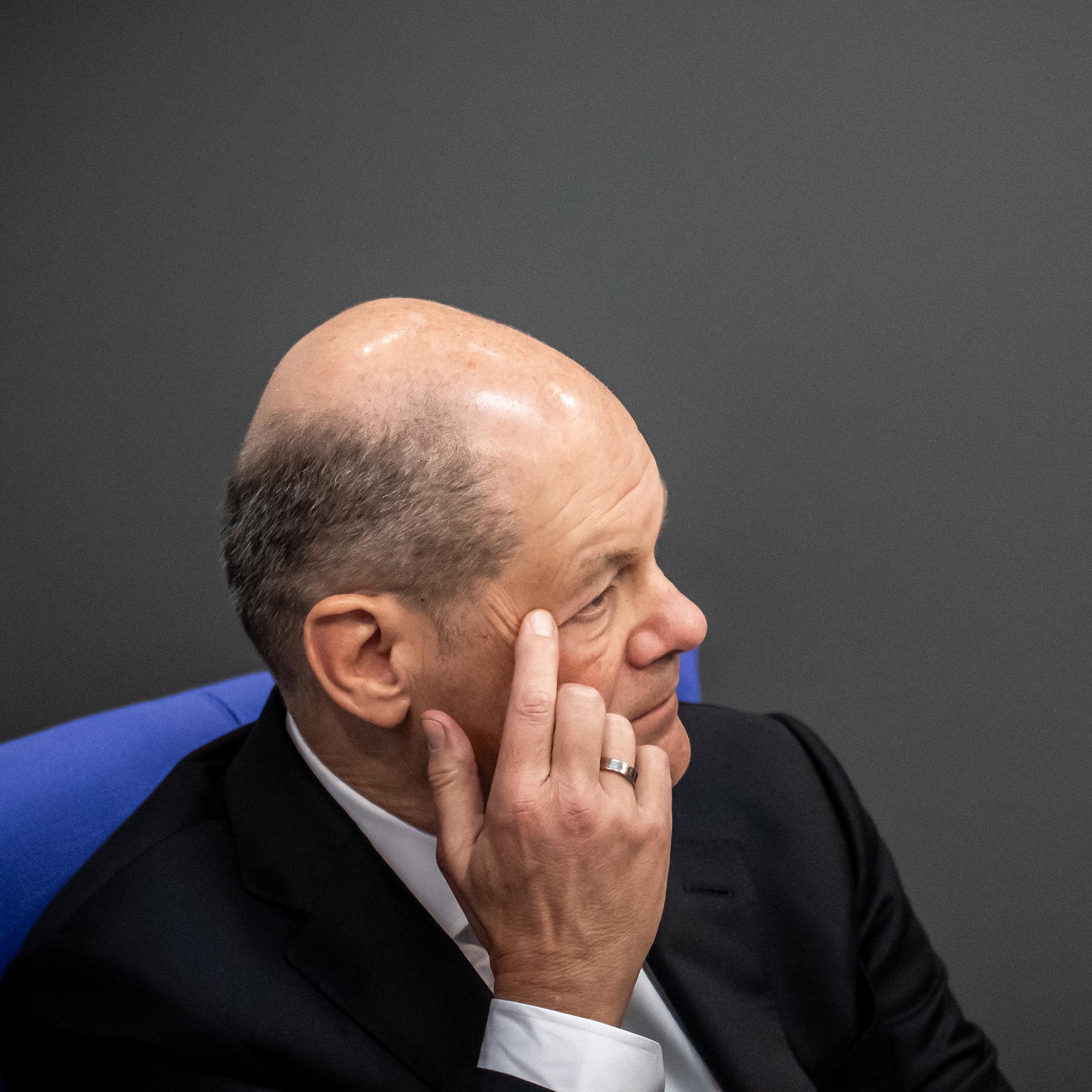 Der Kanzler Erklärt Sich Im Bundestag: Wie Geht Es Weiter In Der ...