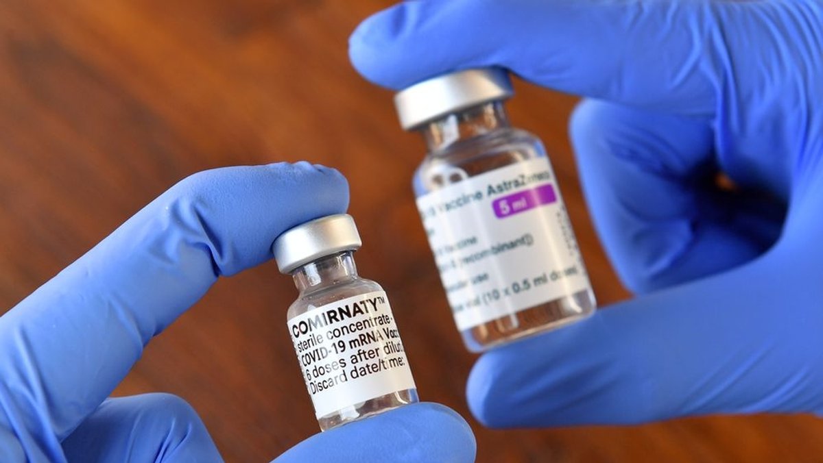 Kreuzimpfung: Kombi von Astrazeneca und mRNA-Impfstoff empfohlen
