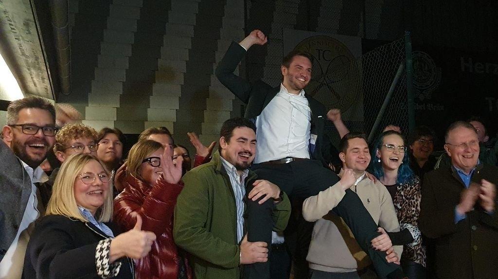 Überraschungs-Sieger des Abends: Jonas Gleich (CSU) ist zum neuen Kulmbacher Landrat gewählt worden.