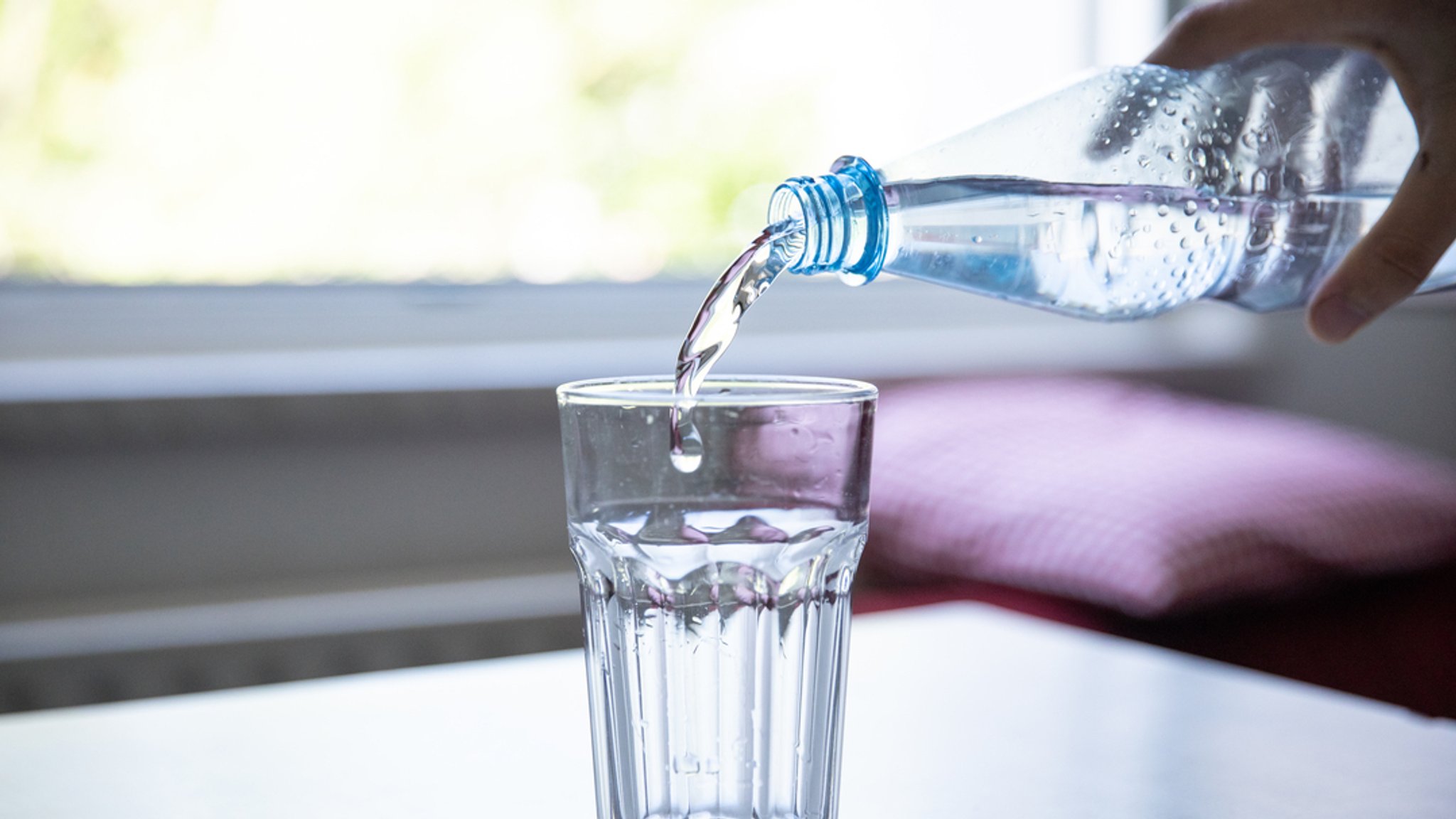 Hohe Nachfrage: Mineralwasser-Abfüller spüren "Logistik-Engpass"