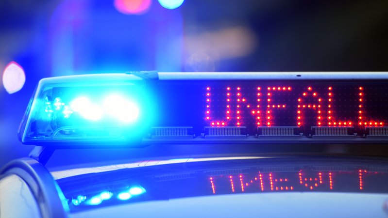 Folgenschwerer Unfall am Samstag auf der A96 bei Mindelheim. | Bild: dpa-Bildfunk/Stefan Puchner Folgenschwerer Unfall am Samstag auf der A96 bei Mindelheim.