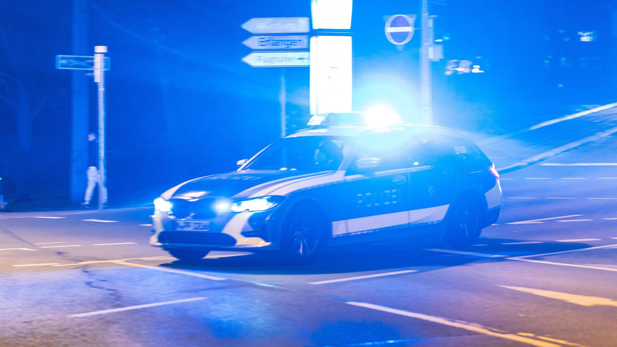 Polizeiauto in Nürnberg (Archivfoto). | Bild: picture alliance / Zoonar | Sebastian Boblist Polizeiauto in Nürnberg (Archivfoto).
