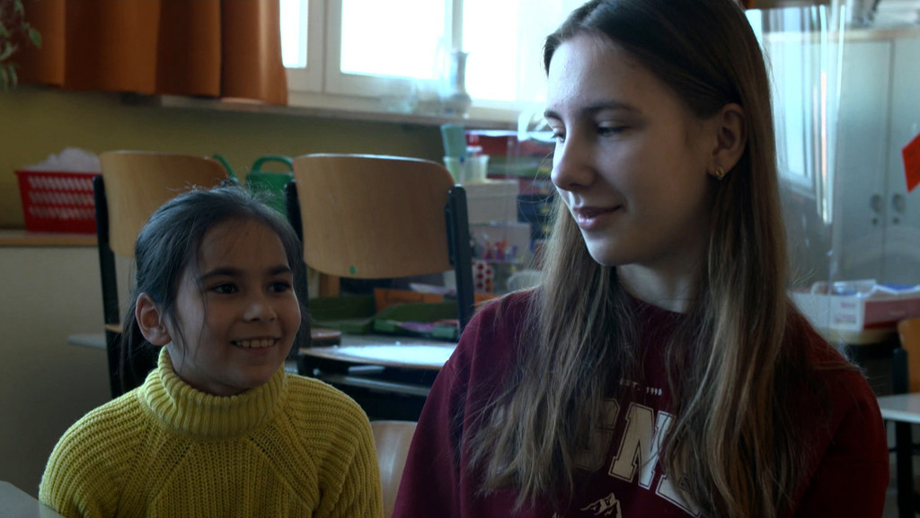 Mehr als 96.000 Menschen sind bisher aus der Ukraine nach Deutschland geflüchtet - unter ihnen auch viele Schulkinder | Bild: BR Mehr als 96.000 Menschen sind bisher aus der Ukraine nach Deutschland geflüchtet - unter ihnen auch viele Schulkinder