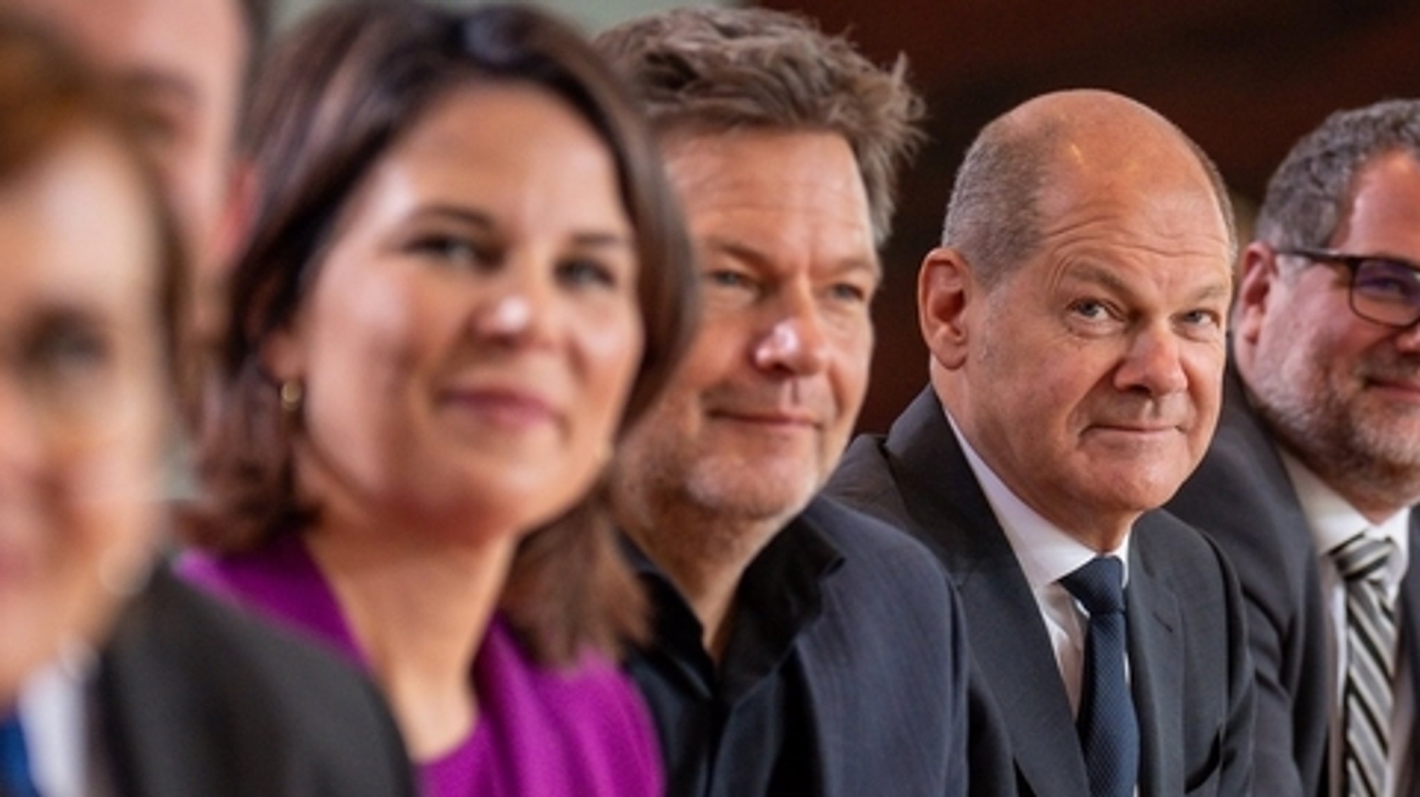 Außenministerin Annalena Baerbock, Wirtschaftsminister Robert Habeck und Bundeskanzler Olaf Scholz