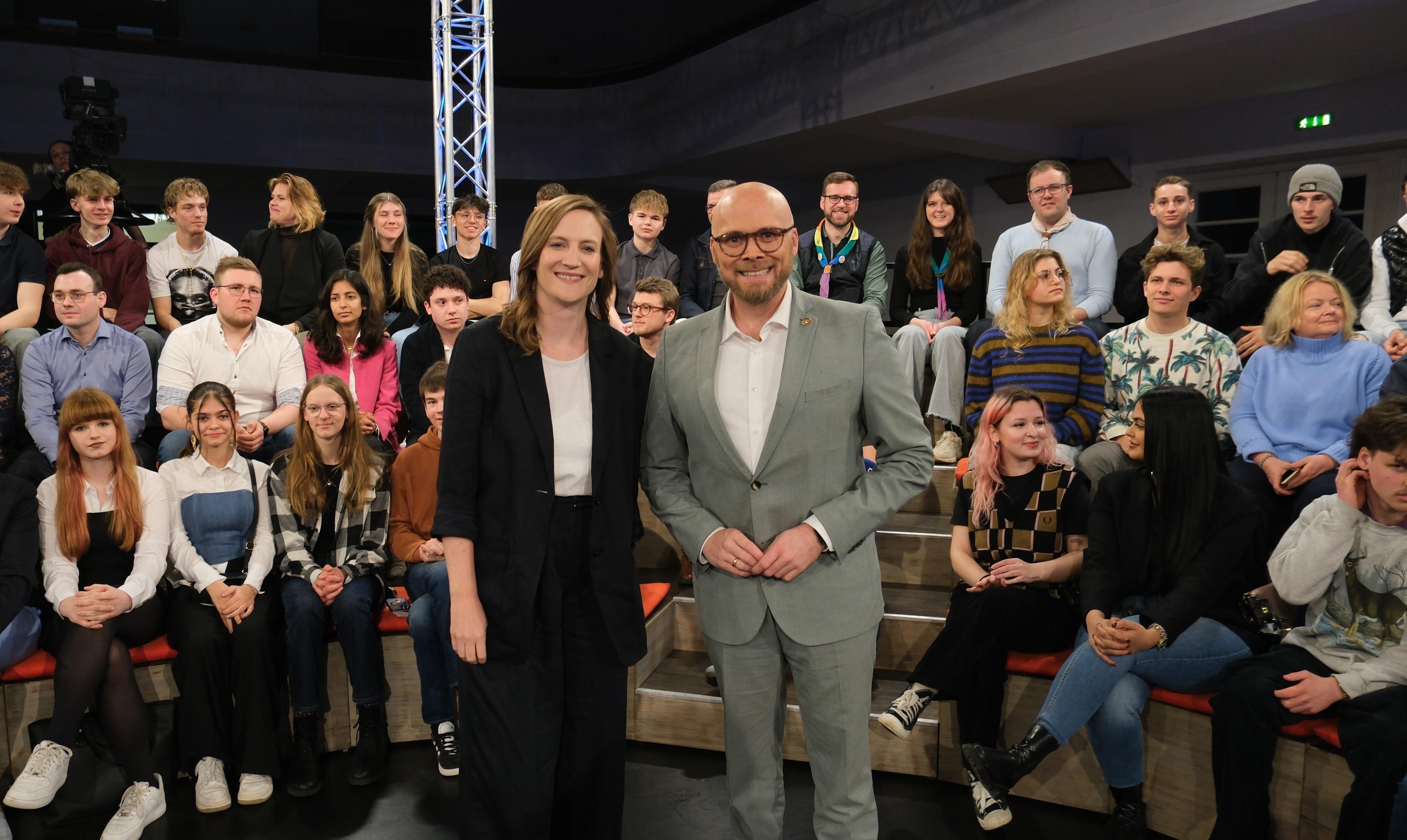 jetzt red i extra: Zwischen Krise, Krieg und Klima - Was bewegt die Jugend?