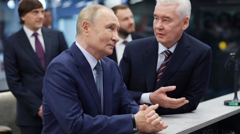 Der russische Präsident mit dem Moskauer Bürgermeister | Bild: Gavriil Grigorov/Picture Alliance Der russische Präsident mit dem Moskauer Bürgermeister