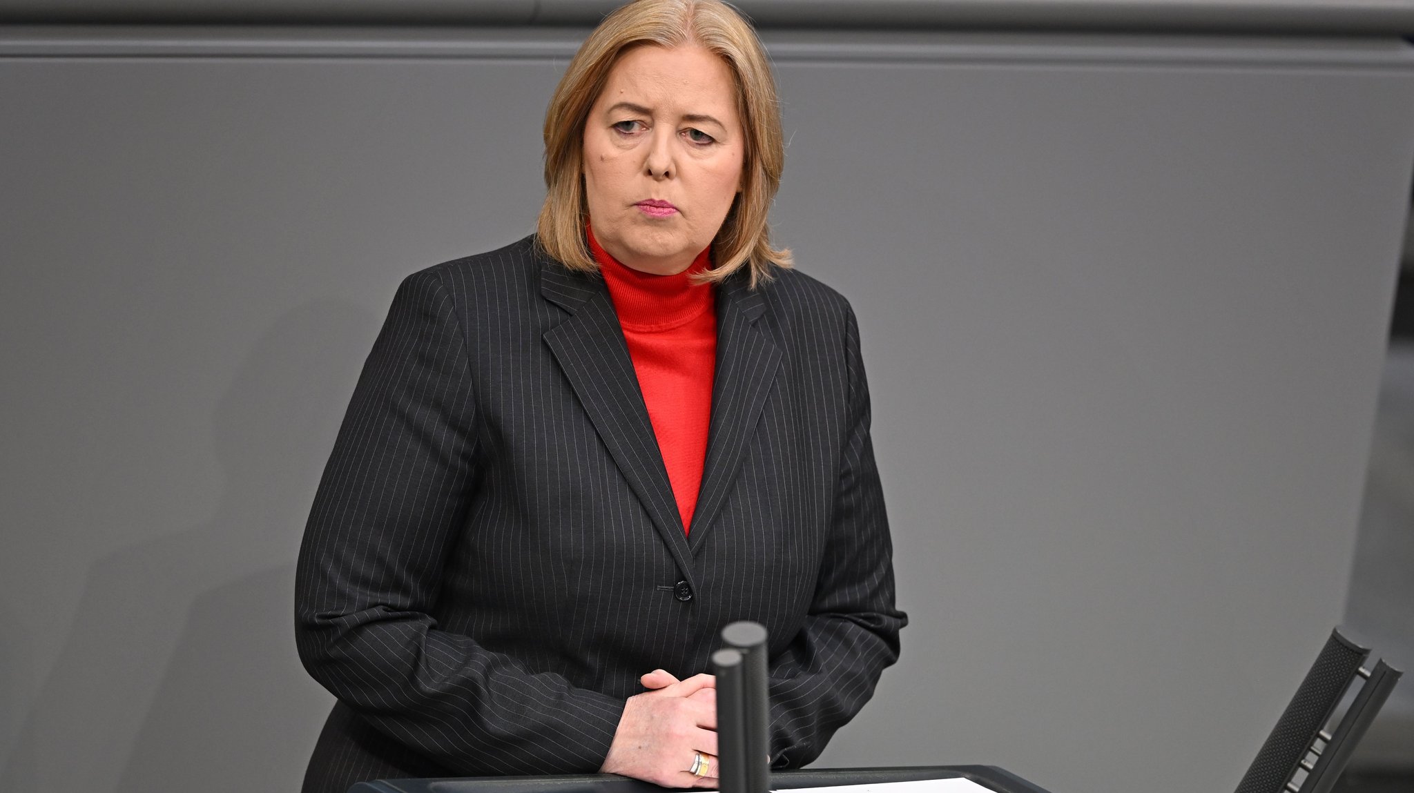 11.09.2026, Berlin: Bärbel Bas (SPD), Bundesministerin für Arbeit und Soziales, spricht im Bundestag bei den Beratungen zum Bundeshaushalt 2027. (zu dpa: «Bas verspricht «Vertrauensschutz» bei Rentenreform») Foto: Michael Brandt/dpa +++ dpa-Bildfunk +++ | Bild: dpa-Bildfunk/Michael Brandt 11.09.2026, Berlin: Bärbel Bas (SPD), Bundesministerin für Arbeit und Soziales, spricht im Bundestag bei den Beratungen zum Bundeshaushalt 2027. (zu dpa: «Bas verspricht «Vertrauensschutz» bei Rentenreform») Foto: Michael Brandt/dpa +++ dpa-Bildfunk +++