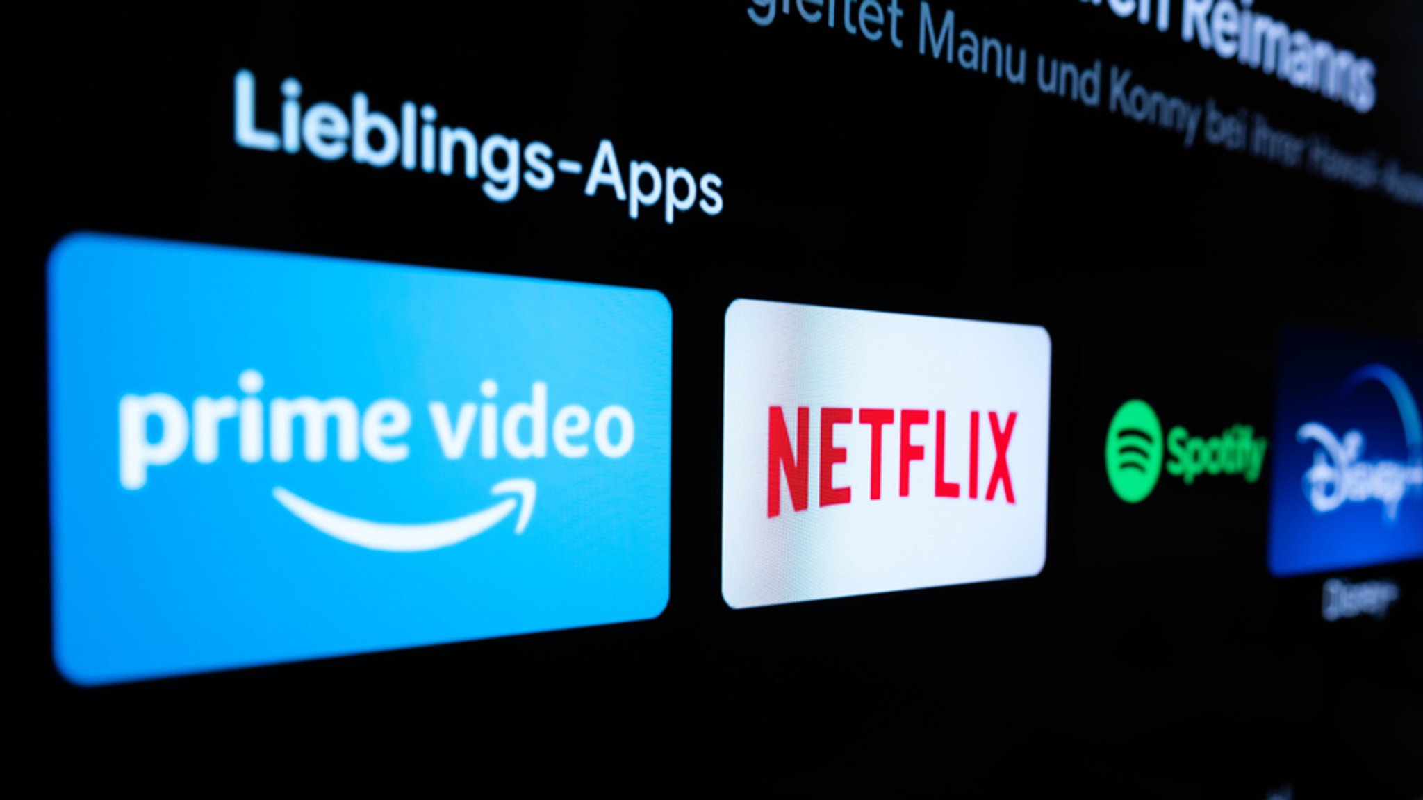 Logos von Prime Video, Netflix, Spotify und Disney+