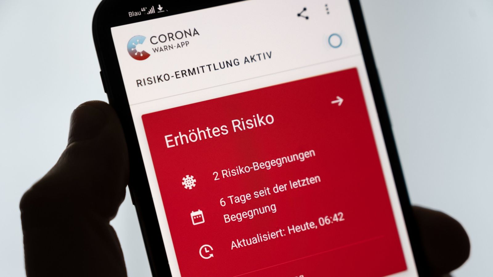 Erhöhtes Risiko: Was tun bei roter Warnung in Corona-App ...