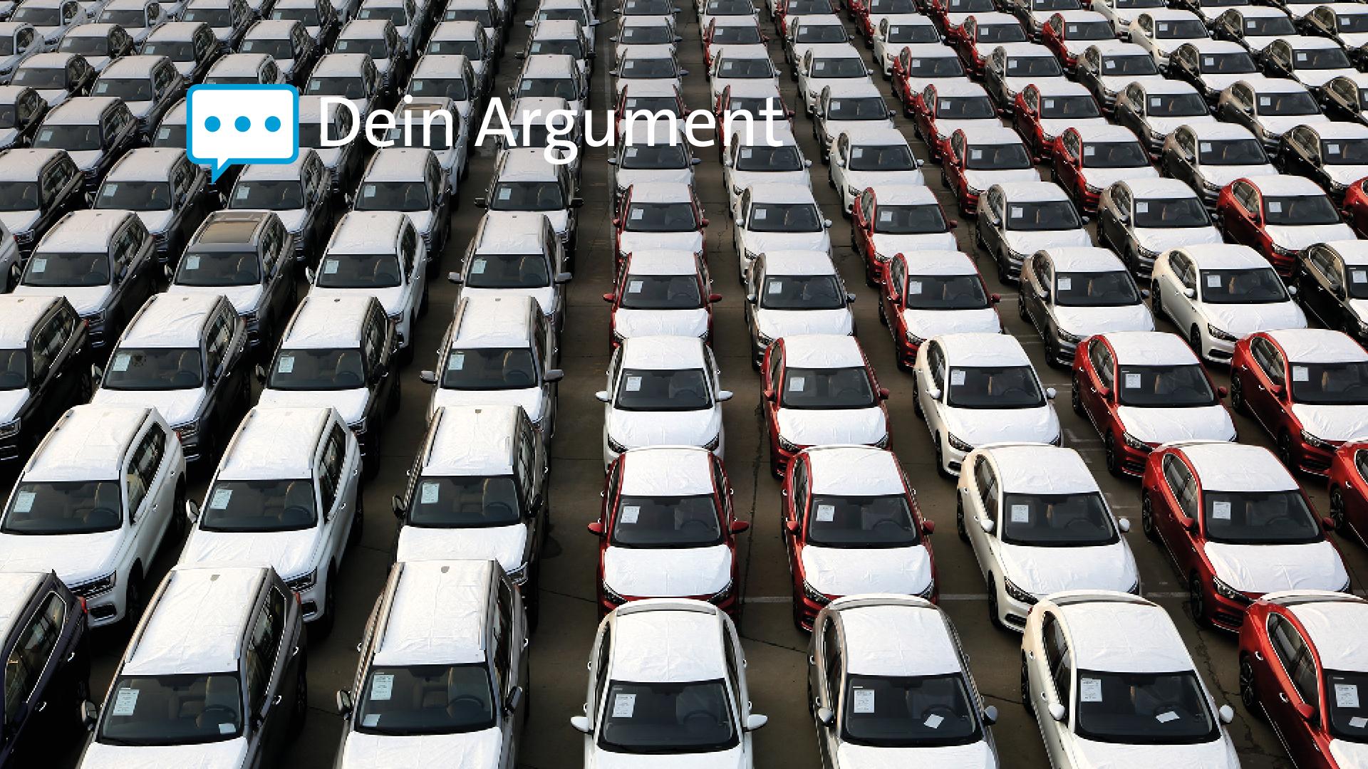 Massenhaft E-Autos aus China warten darauf, ihre Abnehmer zu finden.