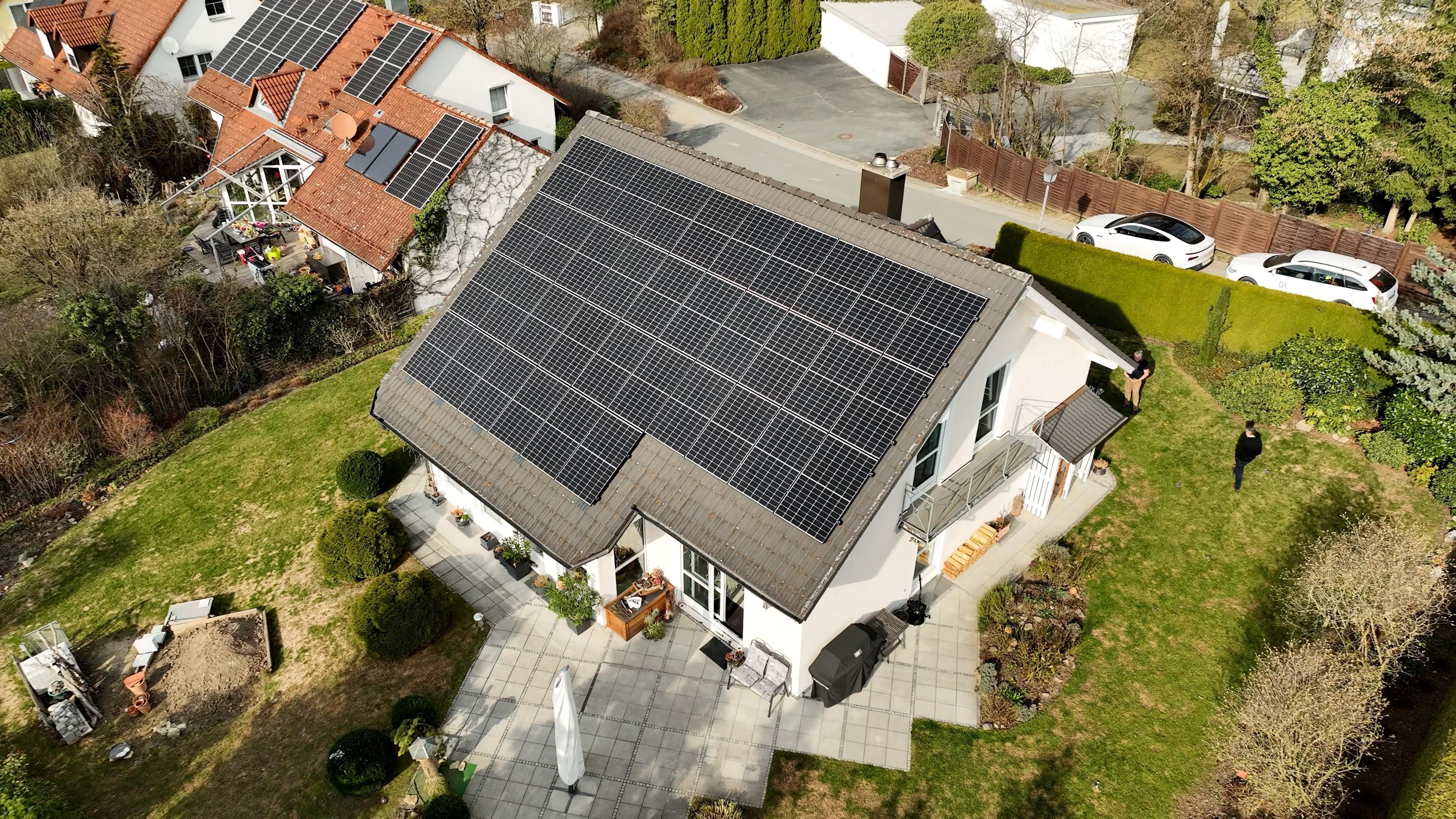 Haus mit Photovoltaik-Anlage