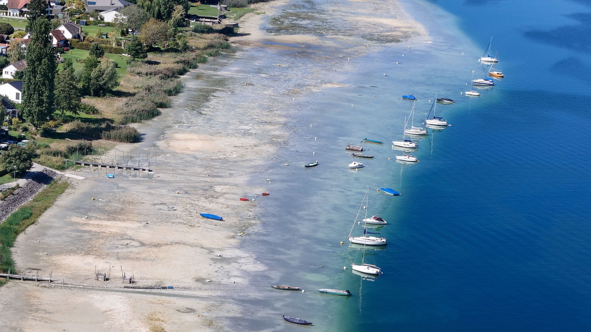 Wenig Wasser: Niedriger Pegelstand setzt Bodensee zu