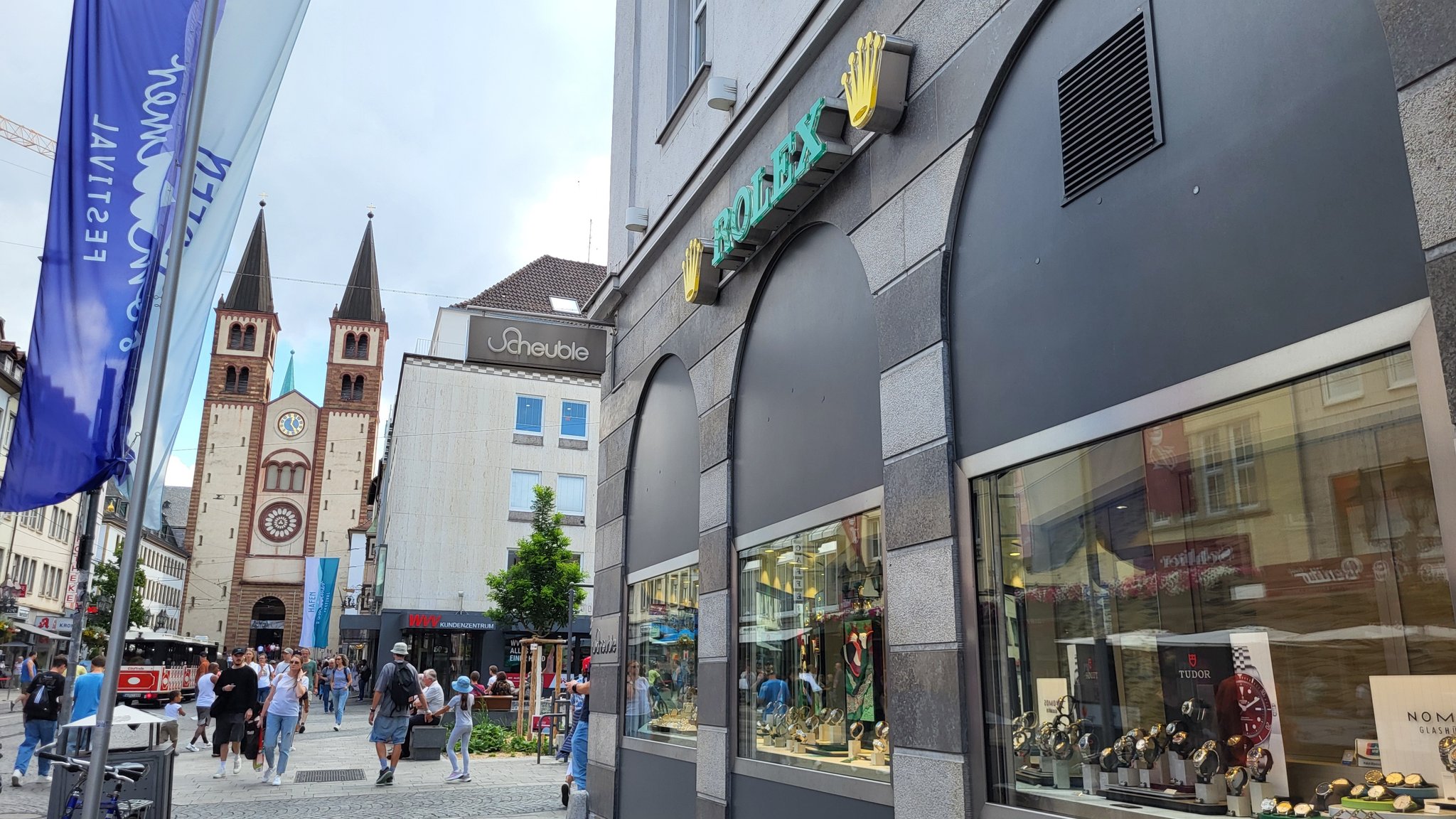 Juweliergeschäft in der Würzburger Innenstadt am Sternplatz