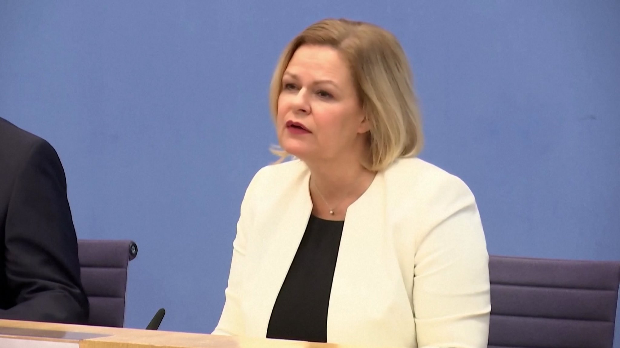 Bundesinnenministerin Nancy Faeser (SPD) bei der Pressekonferenz in Berlin.