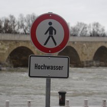 Hochwasserschutz - Polder, Deiche, mobile Wände | Bild: BR/Marcel Kehrer
