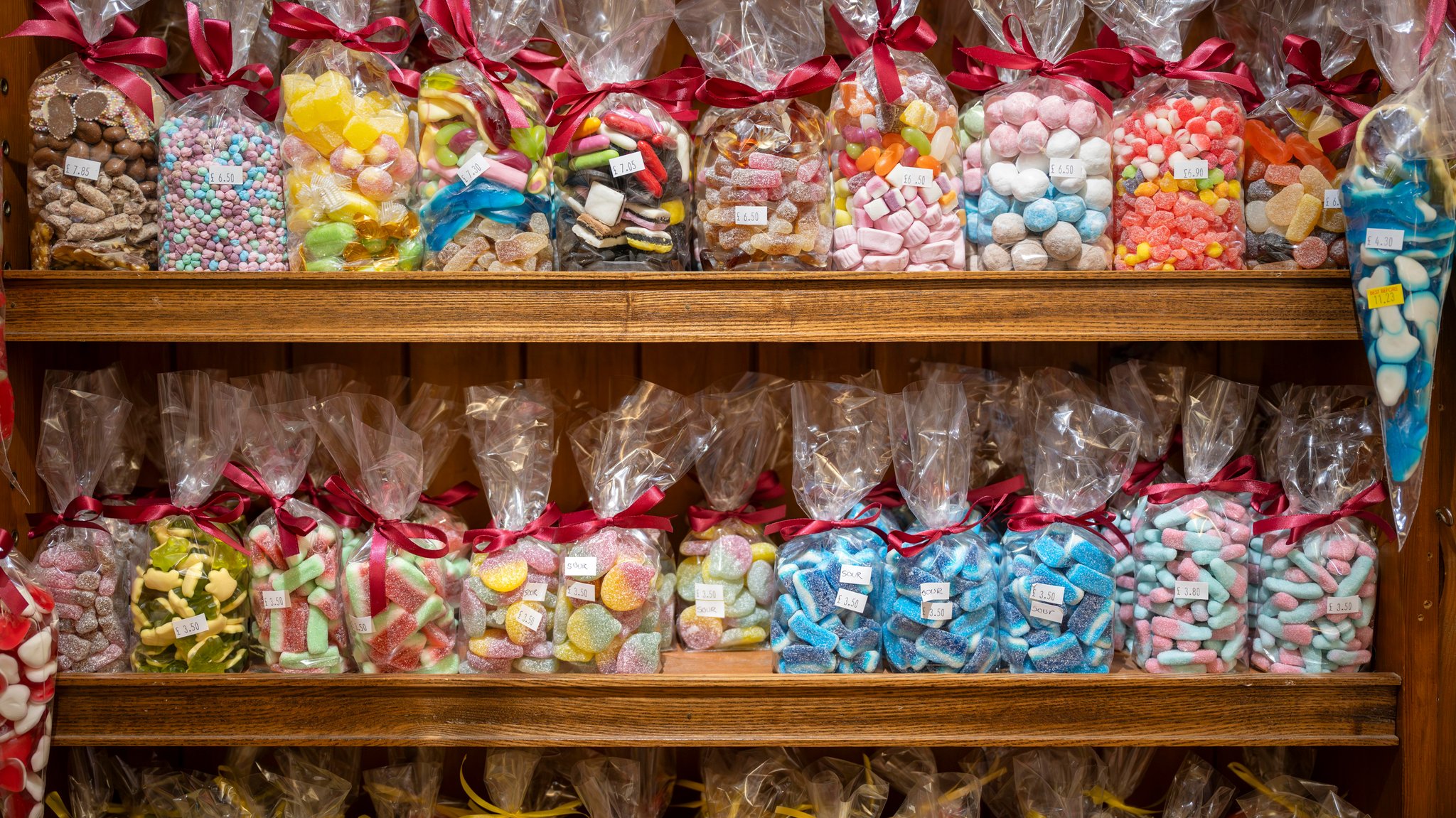 Süßigkeiten in einem Shop in Worcestershire, England